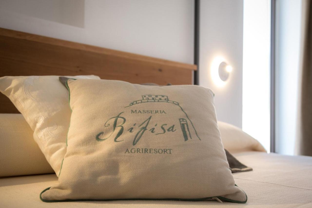 Masseria Rifisa Agriresort Caprarica di Lecce エクステリア 写真