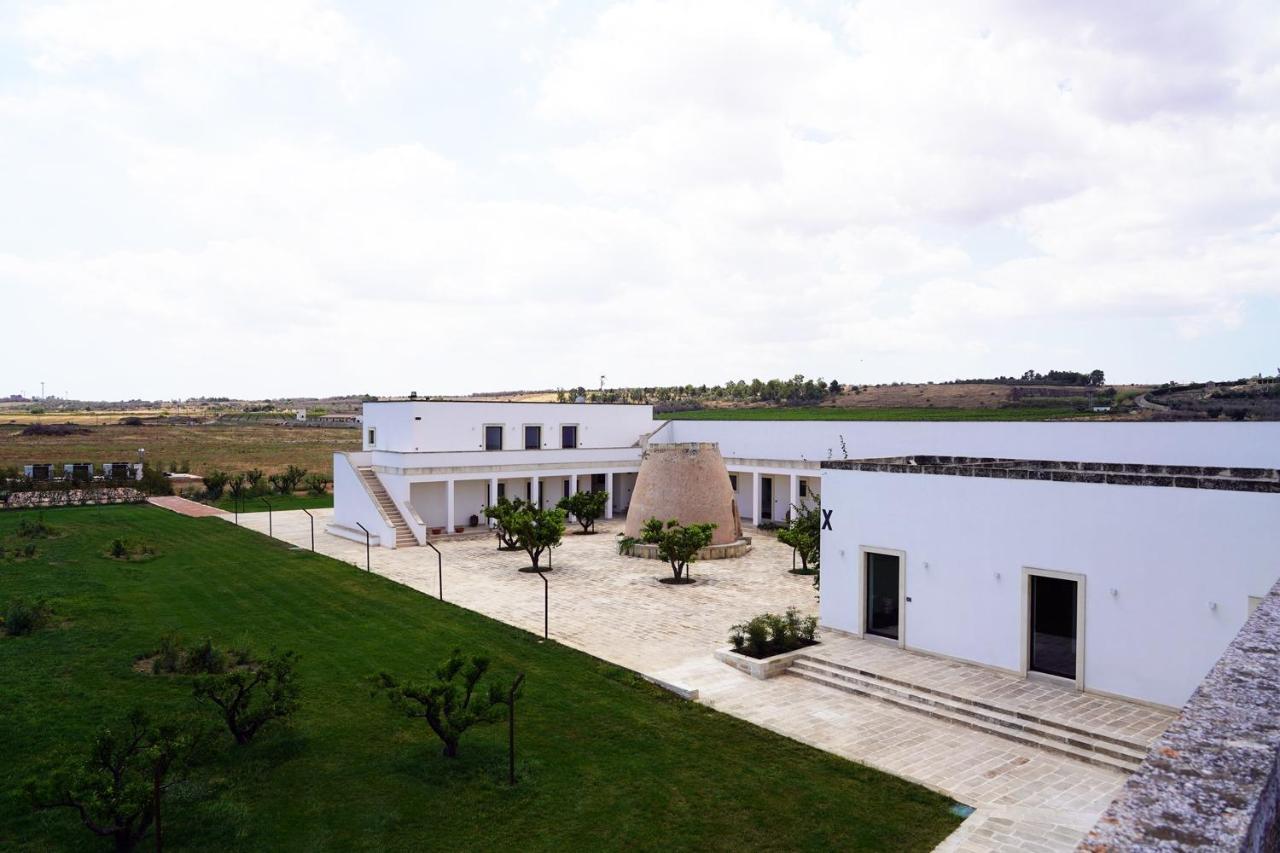 Masseria Rifisa Agriresort Caprarica di Lecce エクステリア 写真