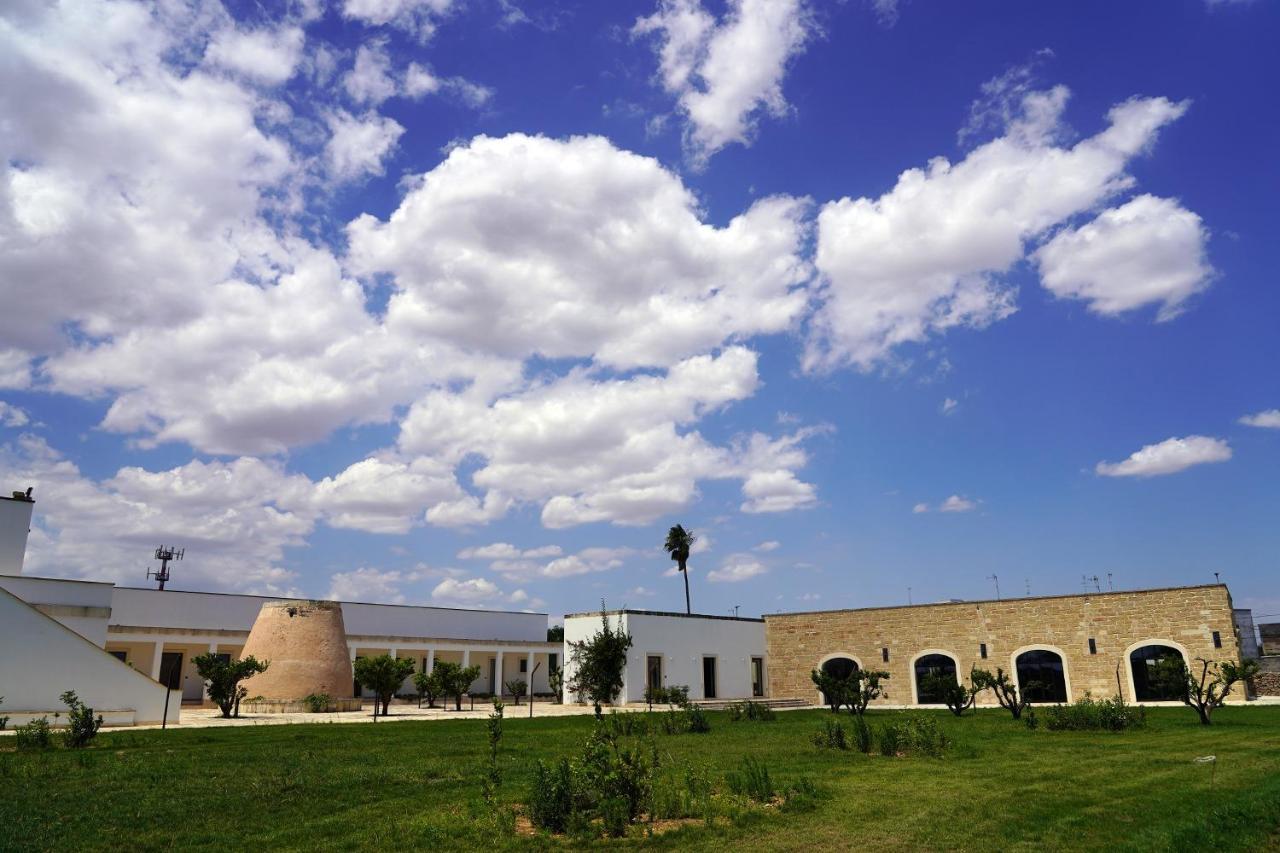 Masseria Rifisa Agriresort Caprarica di Lecce エクステリア 写真