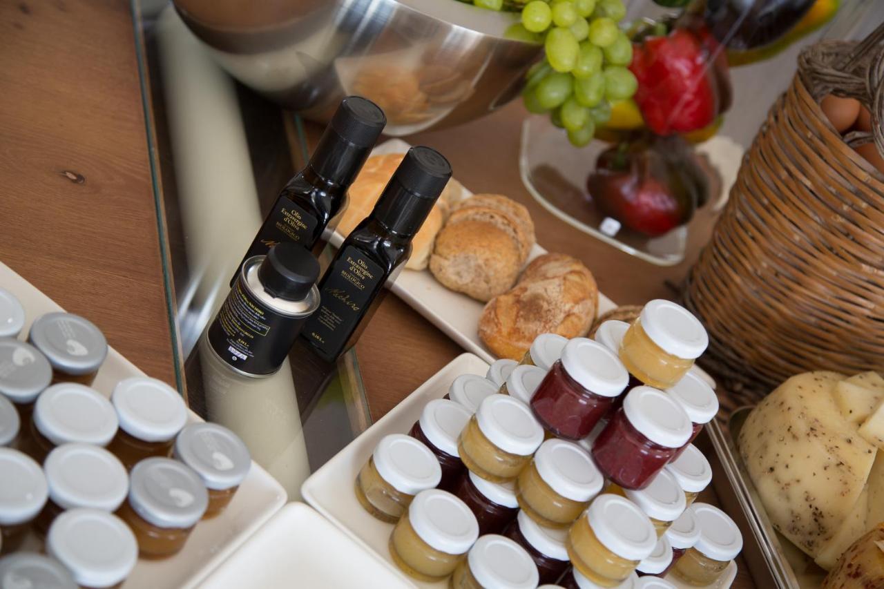 Masseria Rifisa Agriresort Caprarica di Lecce エクステリア 写真