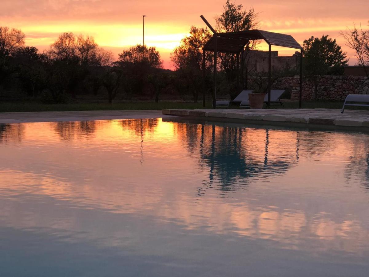 Masseria Rifisa Agriresort Caprarica di Lecce エクステリア 写真