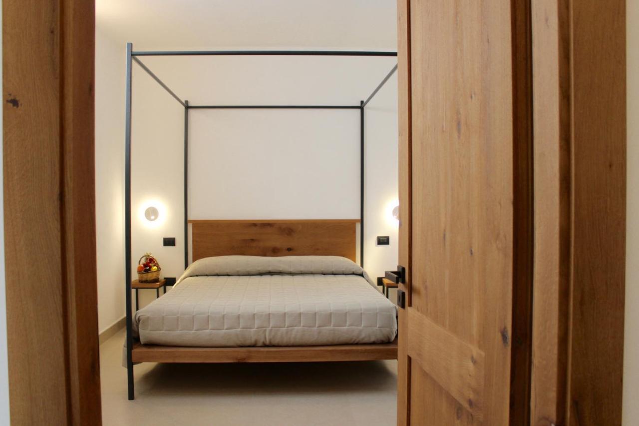 Masseria Rifisa Agriresort Caprarica di Lecce エクステリア 写真
