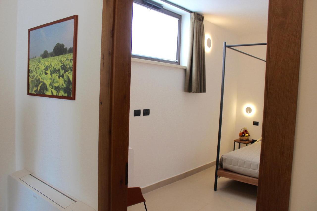 Masseria Rifisa Agriresort Caprarica di Lecce エクステリア 写真