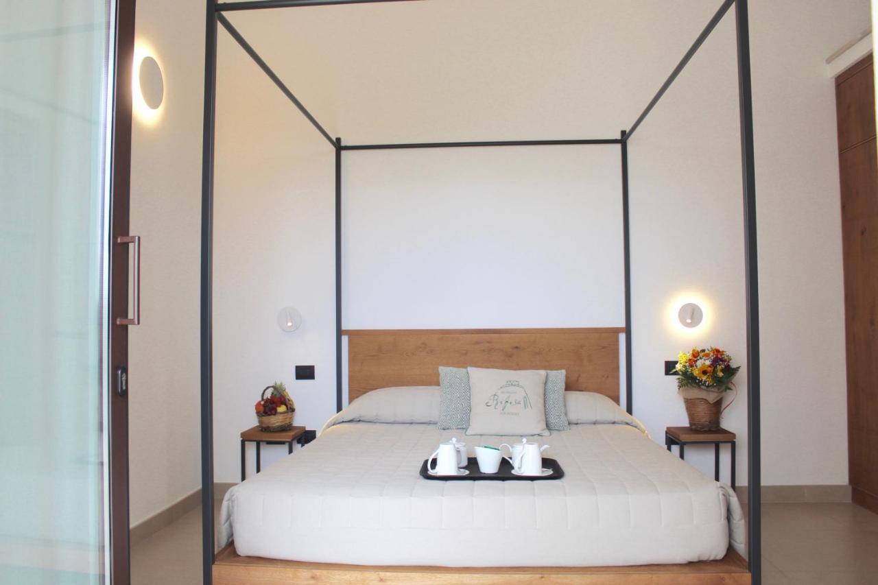 Masseria Rifisa Agriresort Caprarica di Lecce エクステリア 写真