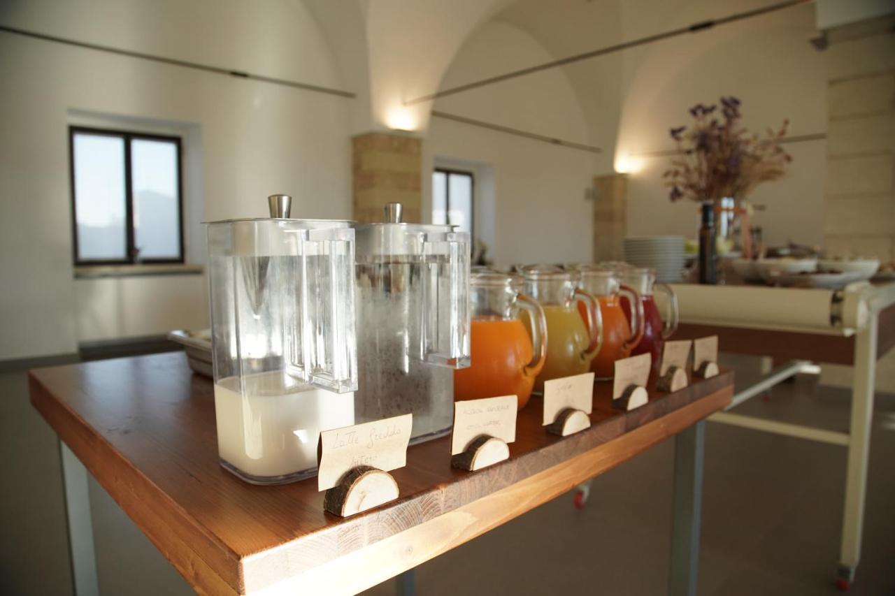 Masseria Rifisa Agriresort Caprarica di Lecce エクステリア 写真