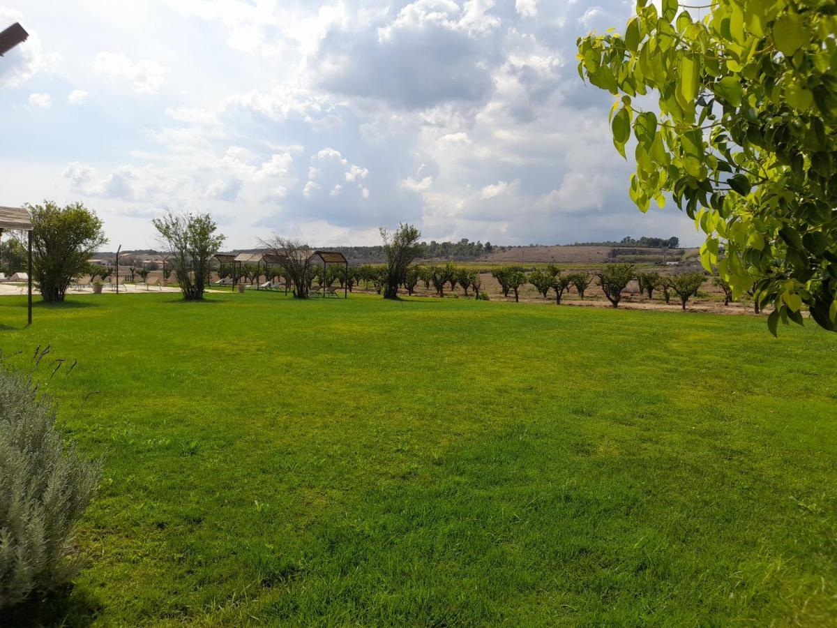 Masseria Rifisa Agriresort Caprarica di Lecce エクステリア 写真